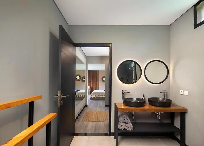 Gorgeous Fizia In Bingin Center Villa Uluwatu (Bali)
