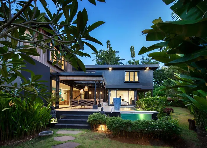 Gorgeous Fizia In Bingin Center * Uluwatu (Bali)